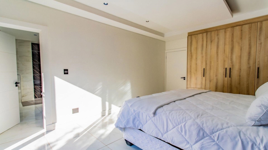 6 Bedroom Property for Sale in The Islands Estates North West
